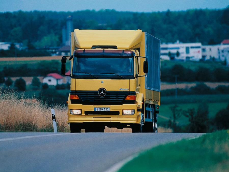  Mercedes-Benz Atego 1823 1998 года  (фото 9 из 13)